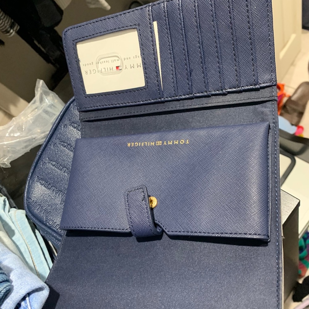 Purses - Picture 10 of 10